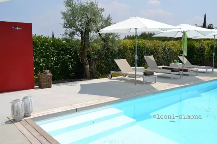 Piscina-Simona-Leoni